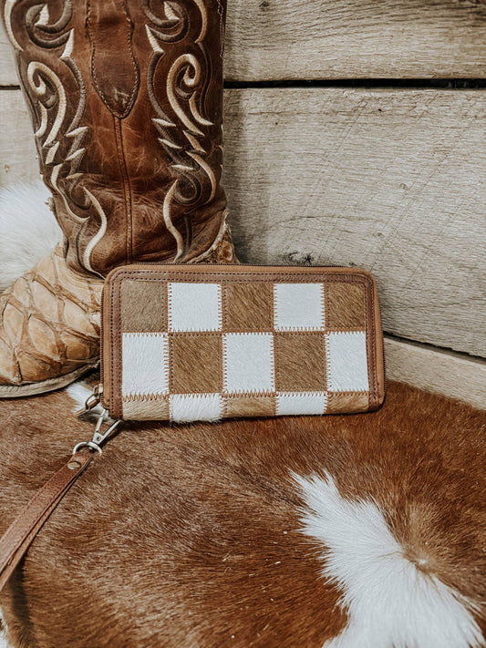 Calypso Women's Cowhide Wallet Wristlet Checkered
